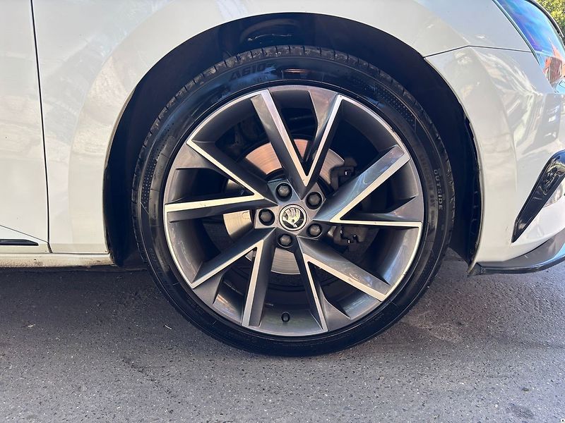 Škoda Superb 2.0TDI-SPORTLINE.4x4.AT.ZÁRUKA - fotka 14 z 54