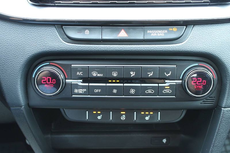 Kia Ceed (2022) PHEV 1.6 GDI  Premium 104kW - fotka 20 z 35
