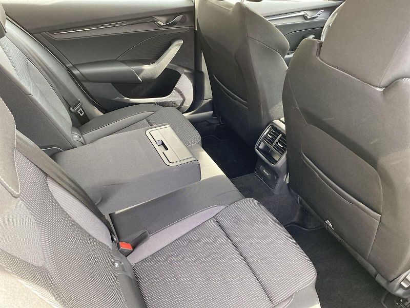 Škoda Octavia (2023) Combi 2.0 TDI DSG Ambition - fotka 9 z 31