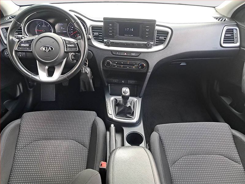 Kia Ceed (2021) 1.6 CRDi MHEV, Serv.kniha - fotka 8 z 17