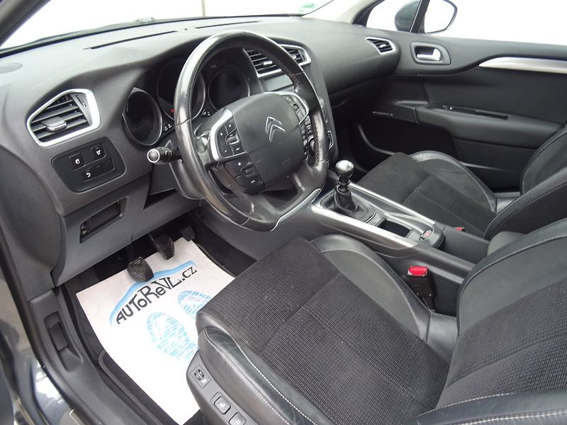 Citroën C4 (2013) 1.6HDi,84kW,S.kn,klima,ALU - fotka 7 z 23