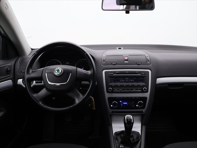 Škoda Octavia 1,4 TSI 90kW Ambiente CZ - fotka 19 z 26