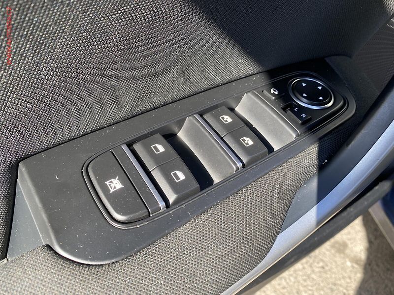 Kia Ceed (2018) 1.6 CRDi, ČR, Exclusive, AT - fotka 13 z 18
