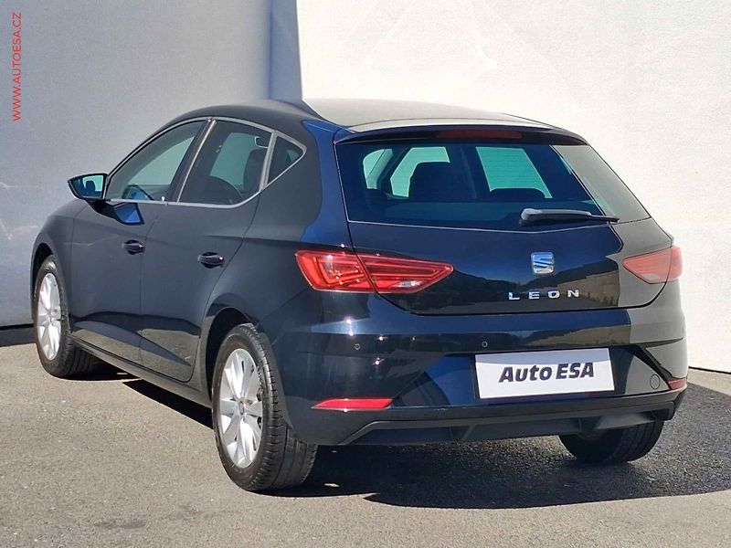 Seat Leon (2020) 1.0 TSi, Style, LED - fotka 6 z 16