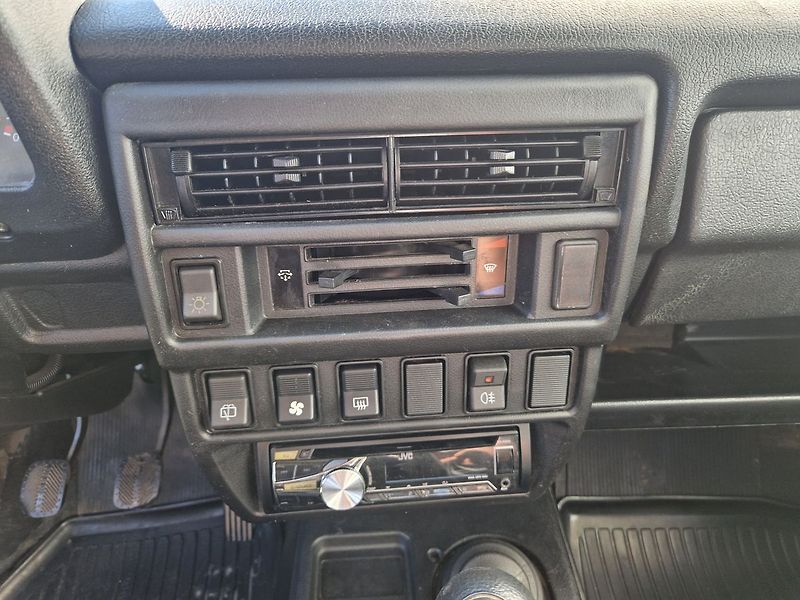 Lada Niva 1.7 Taiga 4x4 - fotka 17 z 24