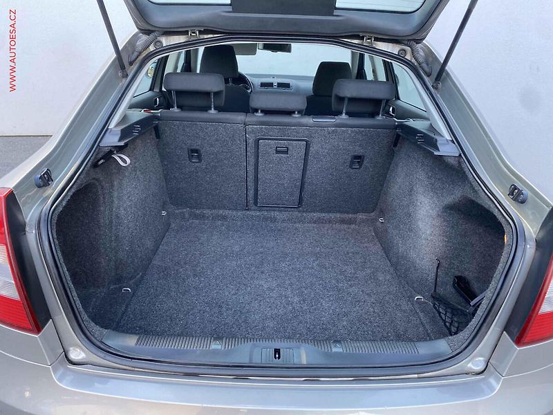 Škoda Octavia (2011) 1.2 TSi, Ambiente, TZ - fotka 7 z 17