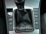 Volkswagen Passat (2014) 2.0 TDi, Navi, xenon - náhled 16