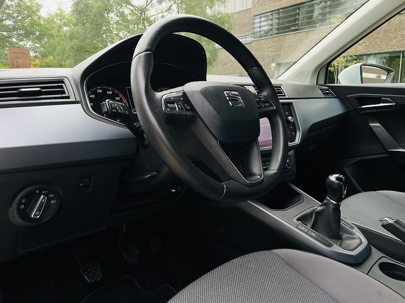 Seat Arona 1.0TSI 85KW 1.MAJITEL SENZORY  - fotka 26 z 43