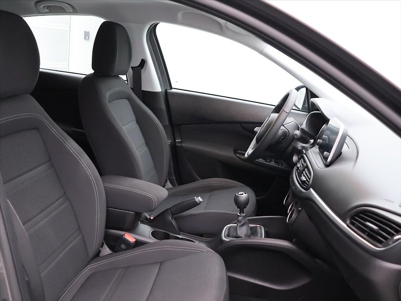 Fiat Tipo 1,4 16V 70kW CZ Street - fotka 12 z 34
