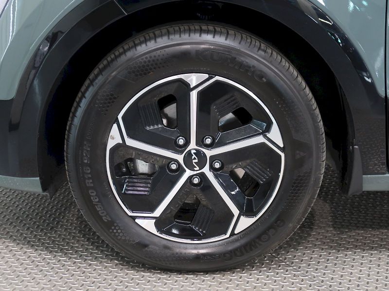 Kia Niro (2022) STYLE 1.6T-GDi 104KW - fotka 12 z 39