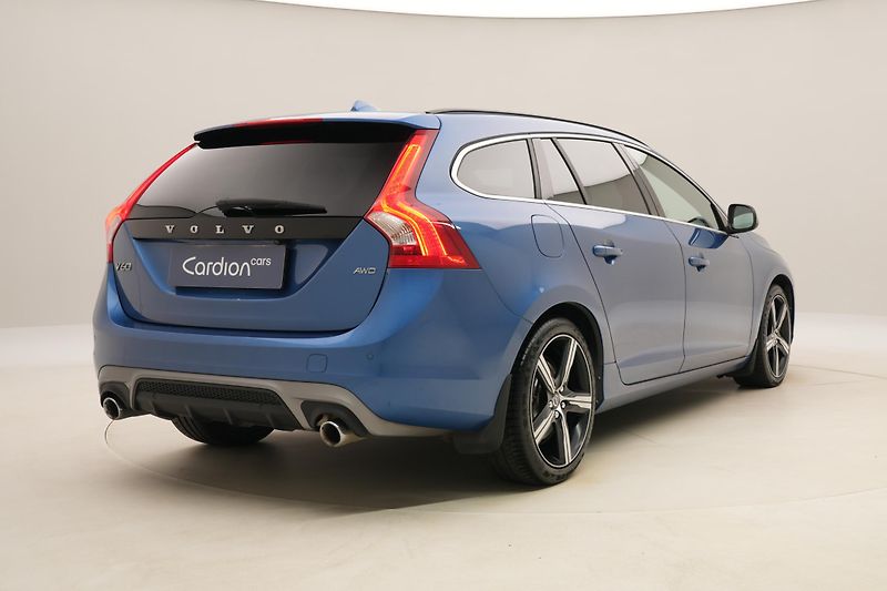 Volvo V60 D4 AWD R-DESIGN AUT  - fotka 12 z 41