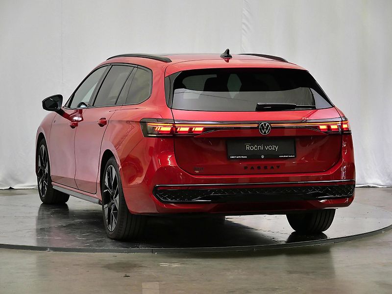Volkswagen Passat - fotka 7 z 24
