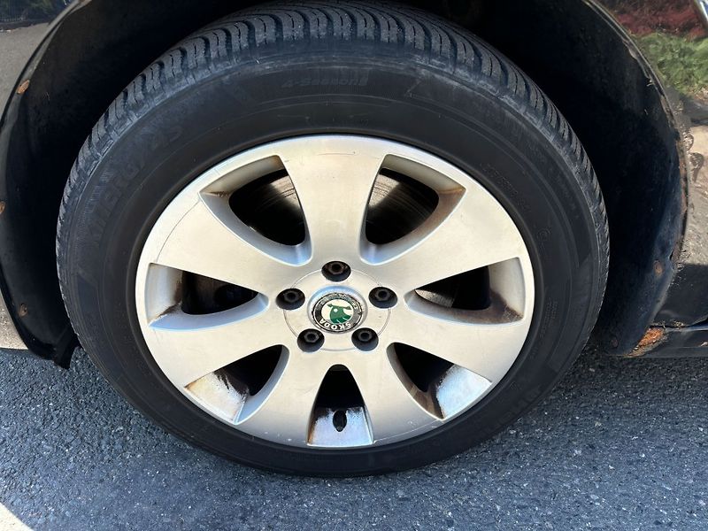 Škoda Superb II 2,0TDi - fotka 9 z 18