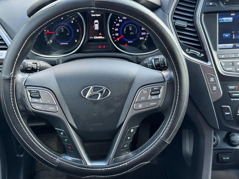 Hyundai Santa Fe (2014) 2,2 CRDI 145 Kw 4x4 - fotka 17 z 31