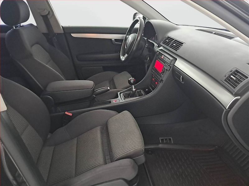 Audi A4 (2007) 2.0 TDI, nová STK, Tažné - fotka 9 z 17