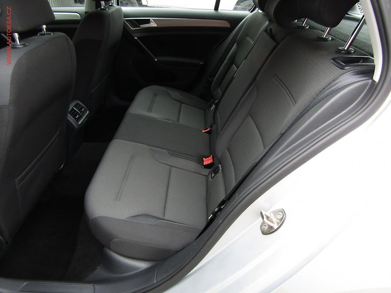 Volkswagen Golf (2015) 1.2 TSi, Comfortline - fotka 10 z 15