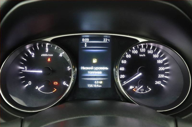 Nissan X-Trail (2015) 1.6 dCi, Tempomat - fotka 10 z 13