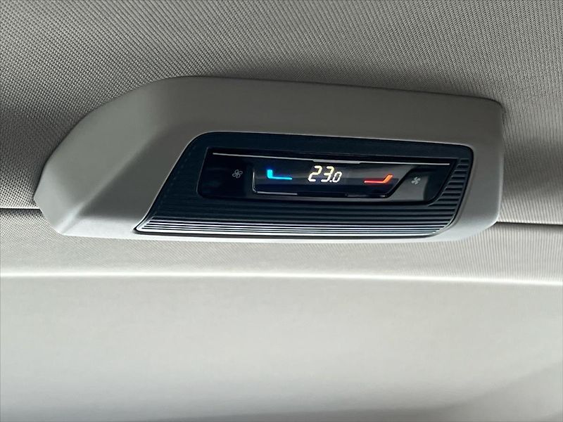 Volkswagen Multivan 2,0 TSi 150 kW 7DSG STYLE  T7 - fotka 21 z 33