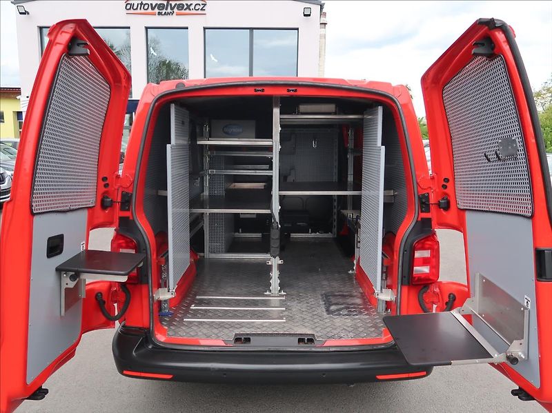 Volkswagen Transporter 2,0 TDi,110kW,1majČR,L2,dílna - fotka 26 z 27