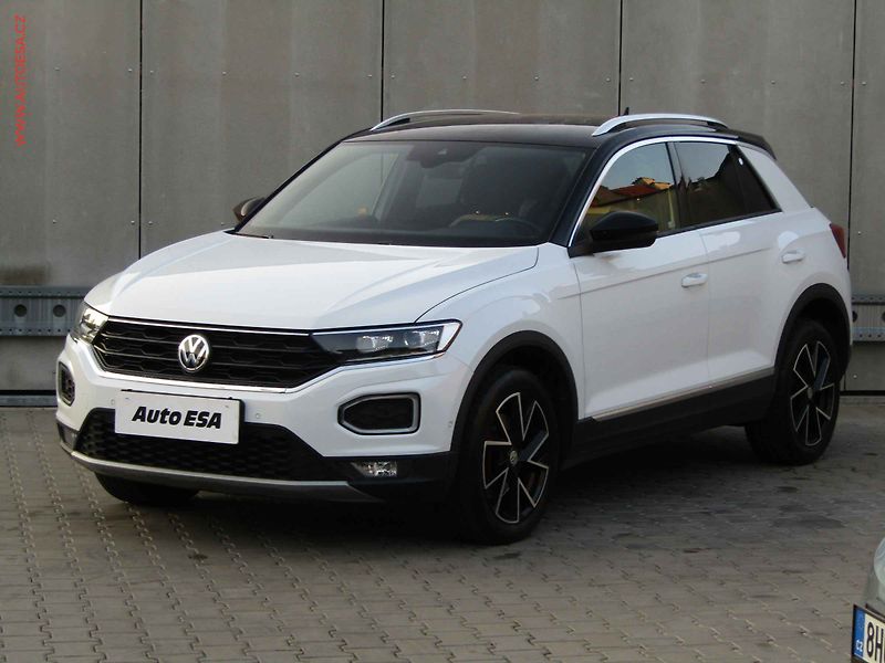 Volkswagen T-Roc (2019) 2.0 TDi 4x4, ČR, DSG, LED - fotka 3 z 21