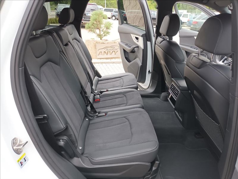 Audi Q7 3,0 55 TFSI S-LINE 250 kW,ČR, - fotka 23 z 42