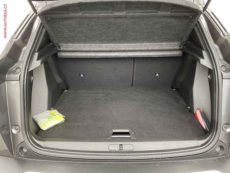 Peugeot 2008 (2021) 1.2PT, GT, AT, navi, kamera - fotka 7 z 18