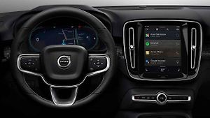 Android Automotive OS na palubě elektrického Volva XC40.