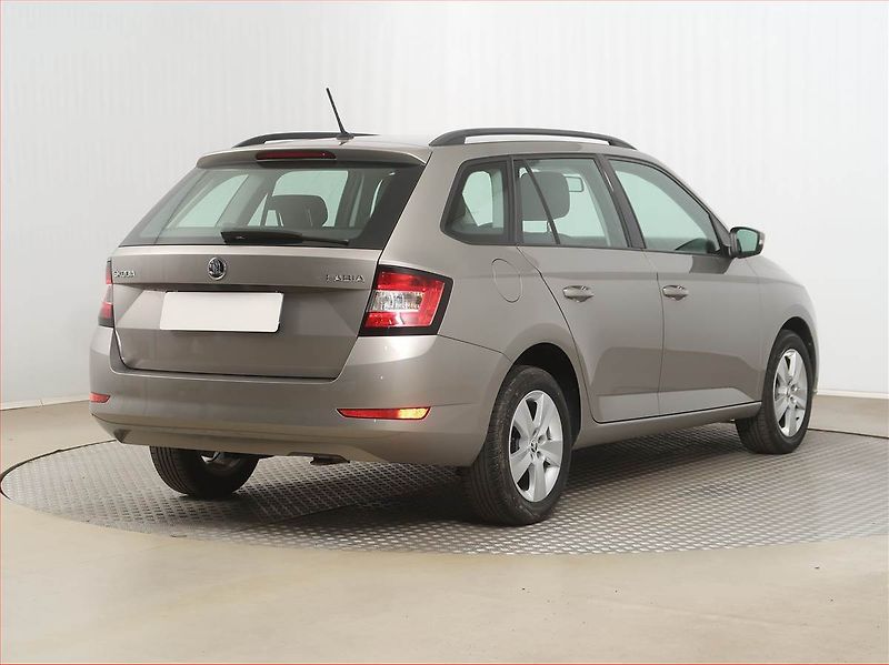 Škoda Fabia (2018) 1.0 TSI, ČR,1.maj, Tempomat - fotka 5 z 15