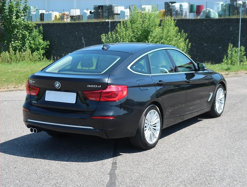 BMW Řada 3 (2019) 320d xDrive GT, 4X4, Automat - fotka 5 z 14