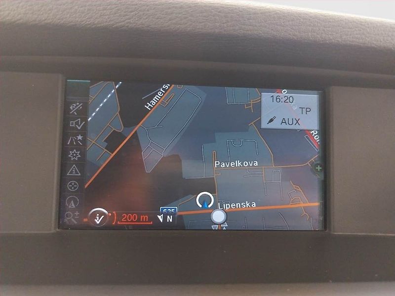 BMW X3 (2011) xDrive20d, 4X4, Automat - fotka 13 z 19