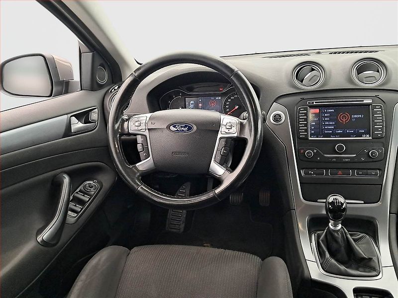 Ford Mondeo (2014) Titanium 2.0 TDCi, Navi - fotka 7 z 18