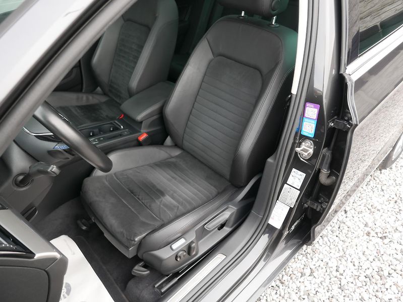 Volkswagen Passat 1,4 TSI GTE REZERVACE - fotka 21 z 44