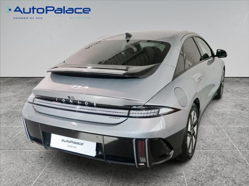 Hyundai Ioniq 6 0,0 POWER 77 kWh 239kW Style - fotka 4 z 21
