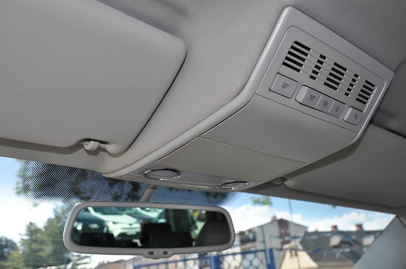 Volkswagen Multivan 2.5TDi 128kW 4x4 - fotka 14 z 14