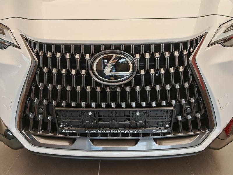 Lexus NX 450h plus 450h+ PRESTIGE - fotka 7 z 46