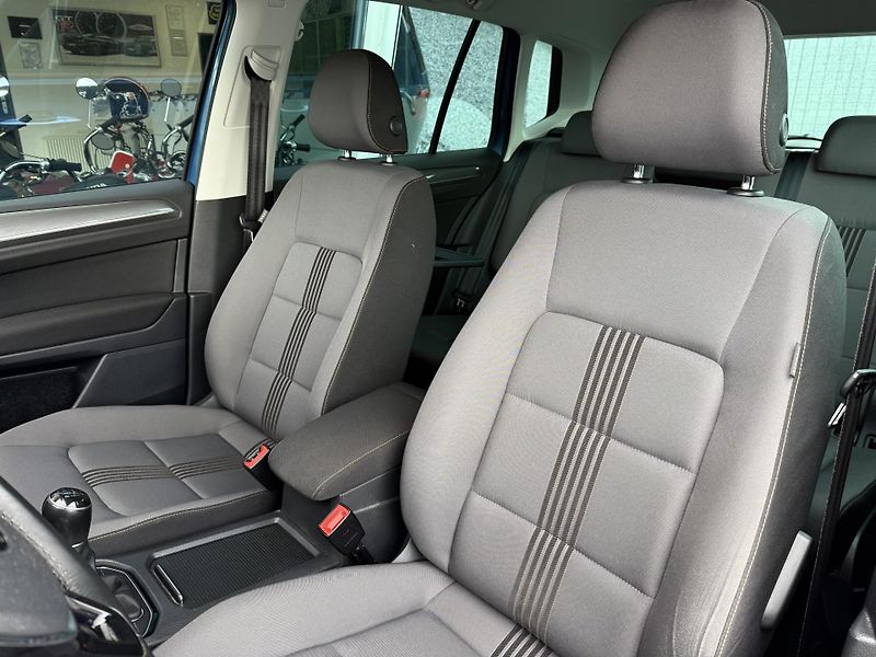 Volkswagen Golf Sportsvan 1,2 TSI Allstar - fotka 17 z 43