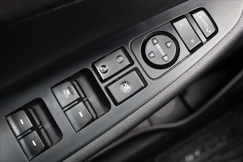Hyundai Tucson 1,6 T-GDI  ČR,1.MAJ,TRIKOLOR - fotka 20 z 33