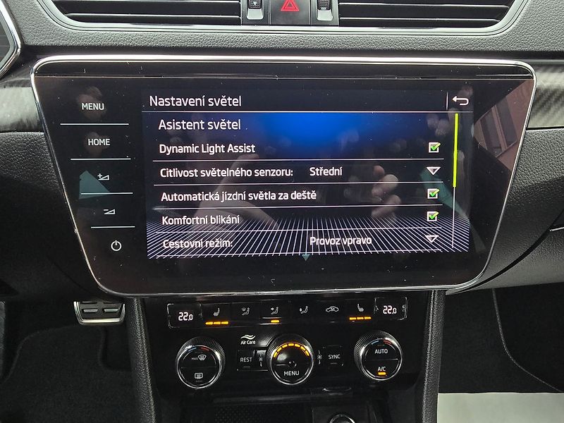 Škoda Superb 1.4TSi 160kW iV Sportline DSG - fotka 31 z 50