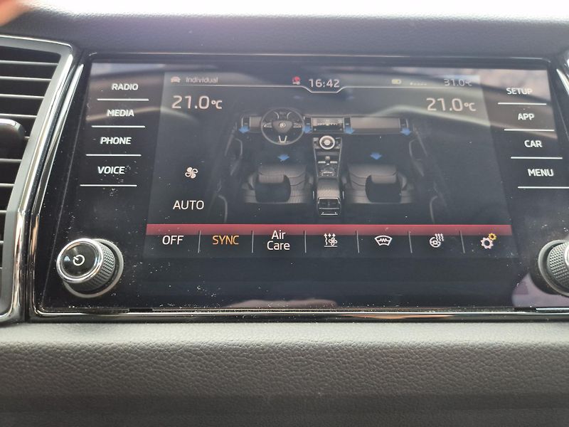 Škoda Kodiaq (2018) 2.0TDi 140kW, 4x4, Nez. topení - fotka 11 z 15