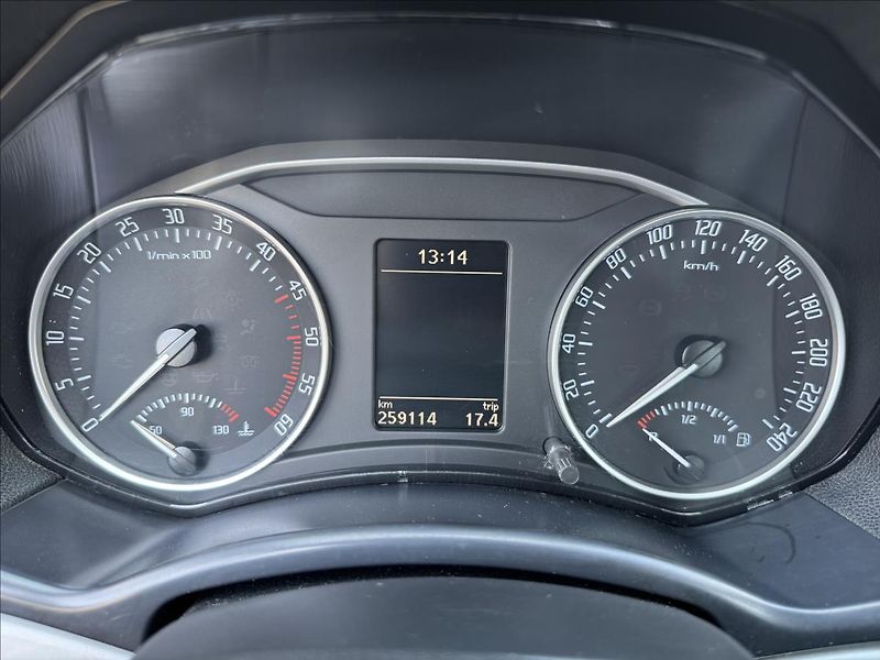 Škoda Octavia 1,6 TDI 77kW AC ALU - fotka 16 z 21