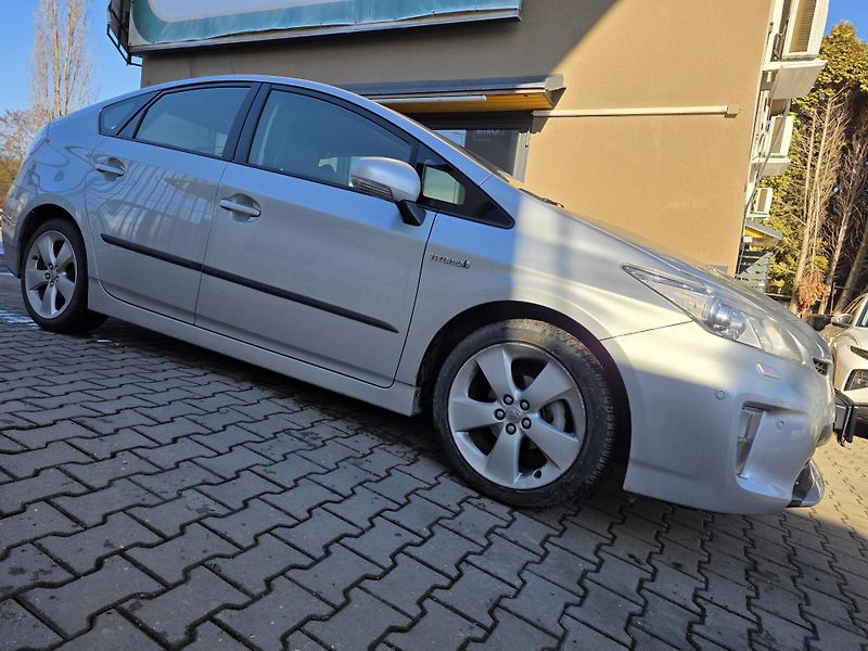 Toyota Prius 1.8-HYBRID-spotř.5l/100km - fotka 4 z 18