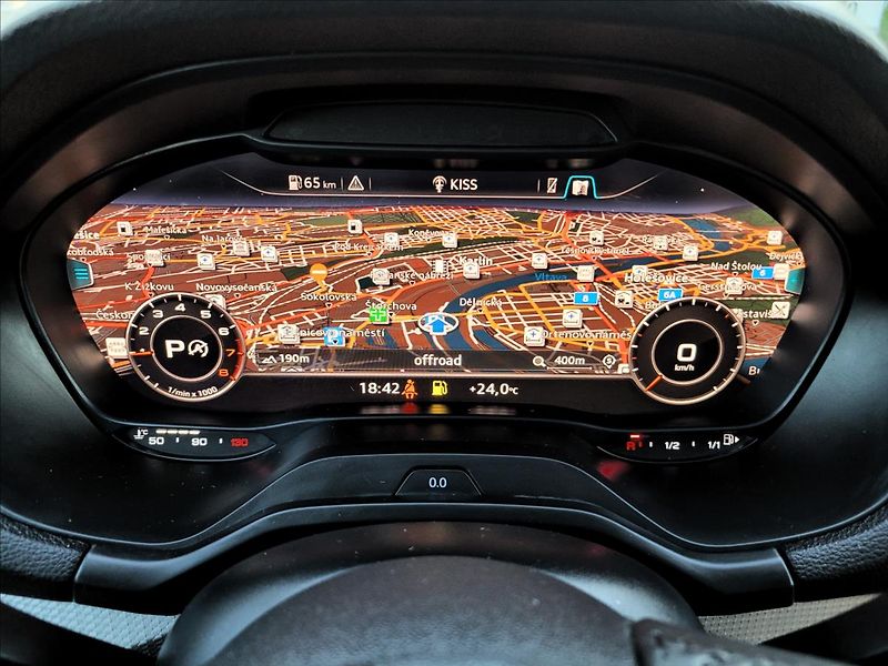 Audi Q2 1,5 AUT,TFT,Výhř,digiAC,navi - fotka 22 z 41