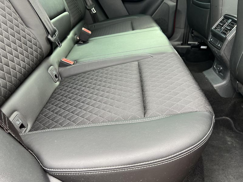 Škoda Karoq Style+ 1.5TSi 110kw PŮVOD ČR - fotka 33 z 46