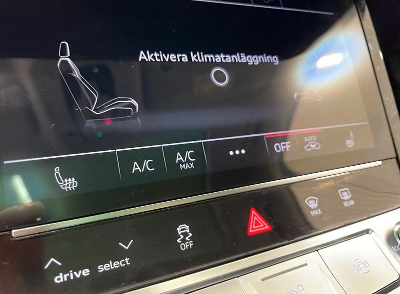 Audi Q8 e-tron 55 Q 360kam Pano Matrix Tažné - fotka 23 z 23