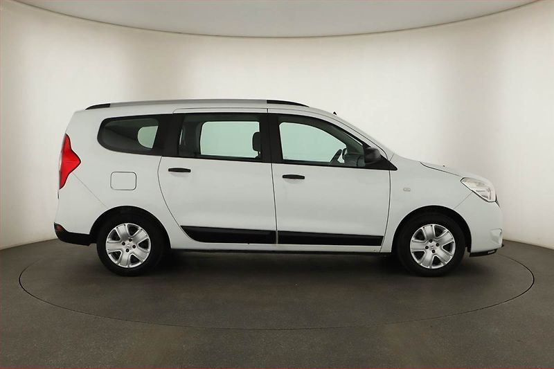 Dacia Lodgy (2021) Comfort 1.5 Blue dCi, ČR,1.maj - fotka 6 z 12