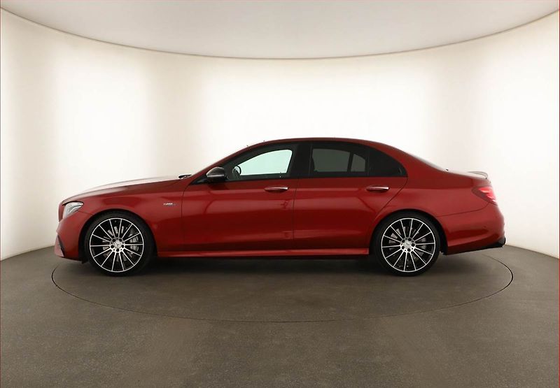 Mercedes-Benz Třídy E (2019) E 53 AMG 4MATIC+ - fotka 3 z 21