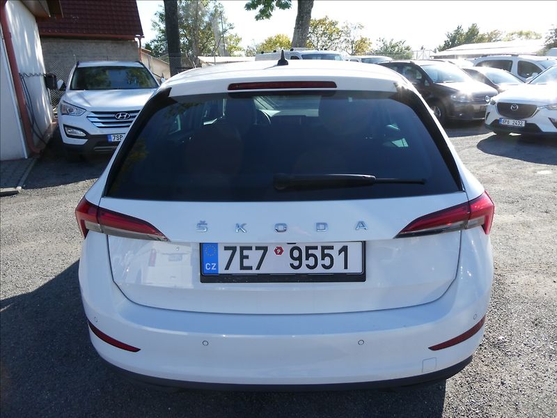 Škoda Scala 1,0 TSi 81kW Style, NAVIGACE - fotka 8 z 41