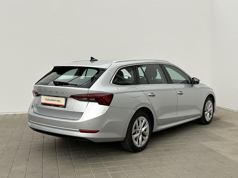 Škoda Octavia 2.0 TDI Style Plus - fotka 16 z 29