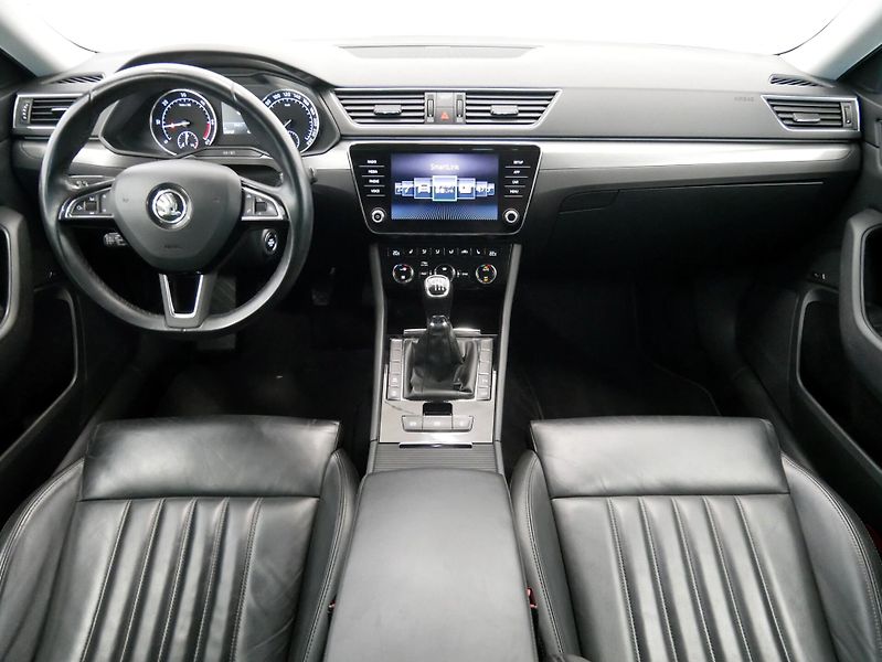 Škoda Superb - fotka 5 z 27