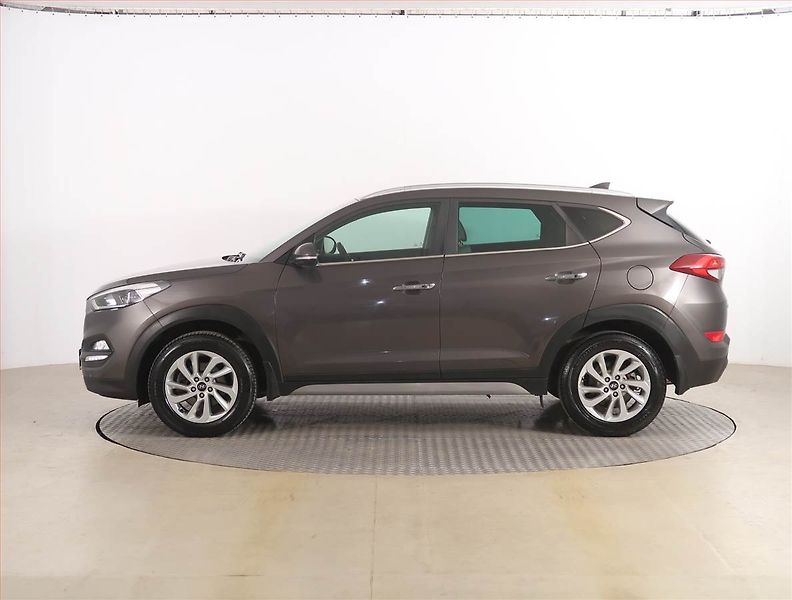 Hyundai Tucson (2018) Comfort 1.6 GDI, Serv.kniha - fotka 3 z 19